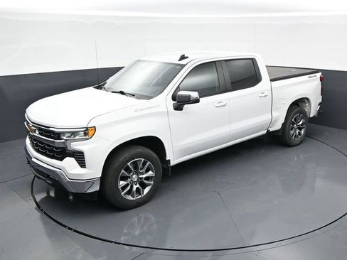 Used 2024 Chevrolet Silverado 1500 LT AWD/4WD image 34