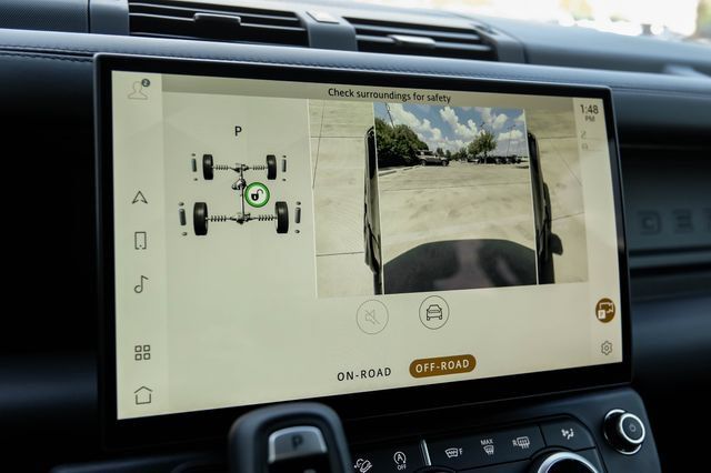 New 2026 Land Rover Defender 110 X-Dynamic SE AWD/4WD image 31