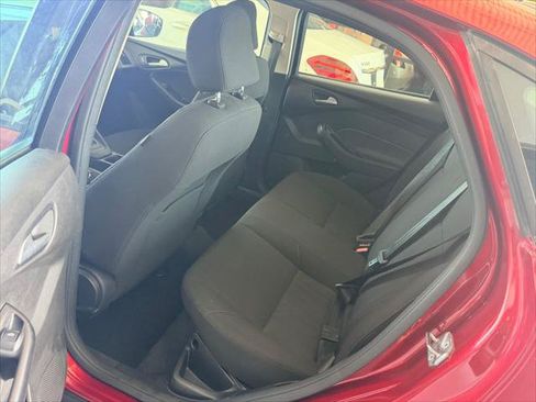 Used 2016 Ford Focus SE FWD image 18