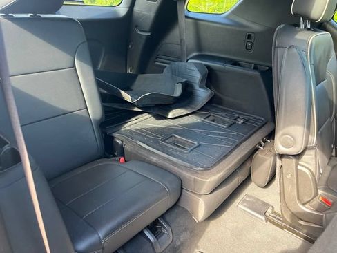 Used 2023 Chevrolet Traverse Premier w/ Redline Edition AWD/4WD image 14