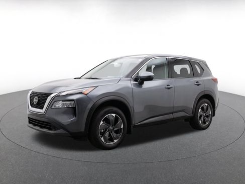 Used 2025 Nissan Rogue SV AWD/4WD image 3