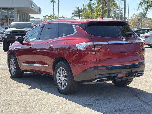 Used 2024 Buick Enclave Premium image 5