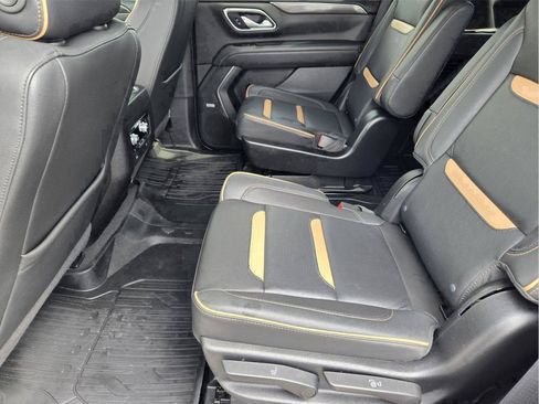 Used 2024 GMC Yukon AT4 w/ Technology Package AWD/4WD image 29