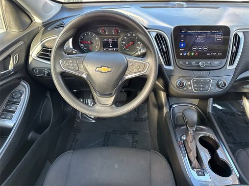 Used 2024 Chevrolet Malibu LT image 20