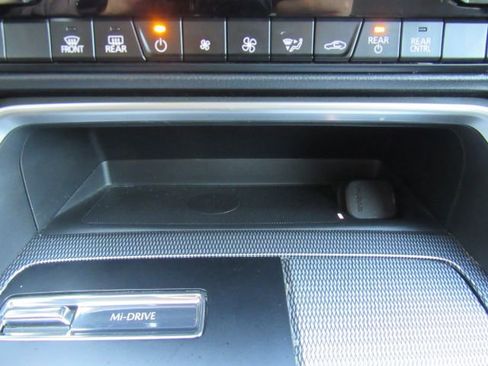 Used 2025 MAZDA CX-90 3.3 Turbo w/ Preferred Package image 50