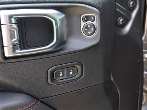 New 2025 Jeep Gladiator Rubicon w/ Convenience Group image 19