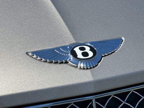 Certified 2023 Bentley Bentayga AWD/4WD image 32
