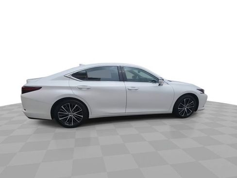 Used 2024 Lexus ES 350 w/ Premium Package FWD image 9