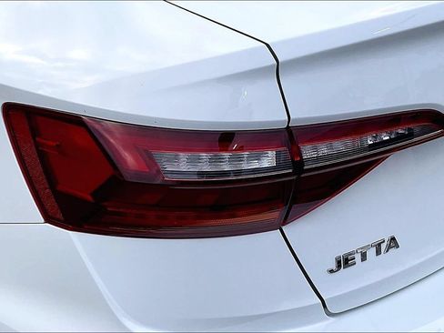 Used 2019 Volkswagen Jetta R-Line w/ R-Line Cold Weather Package FWD image 27