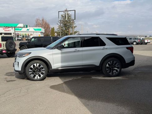 New 2026 Ford Explorer Platinum w/ LUX Leather Package image 12