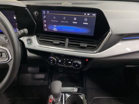 Used 2025 Chevrolet Trax LT w/ Driver Confidence Package image 26