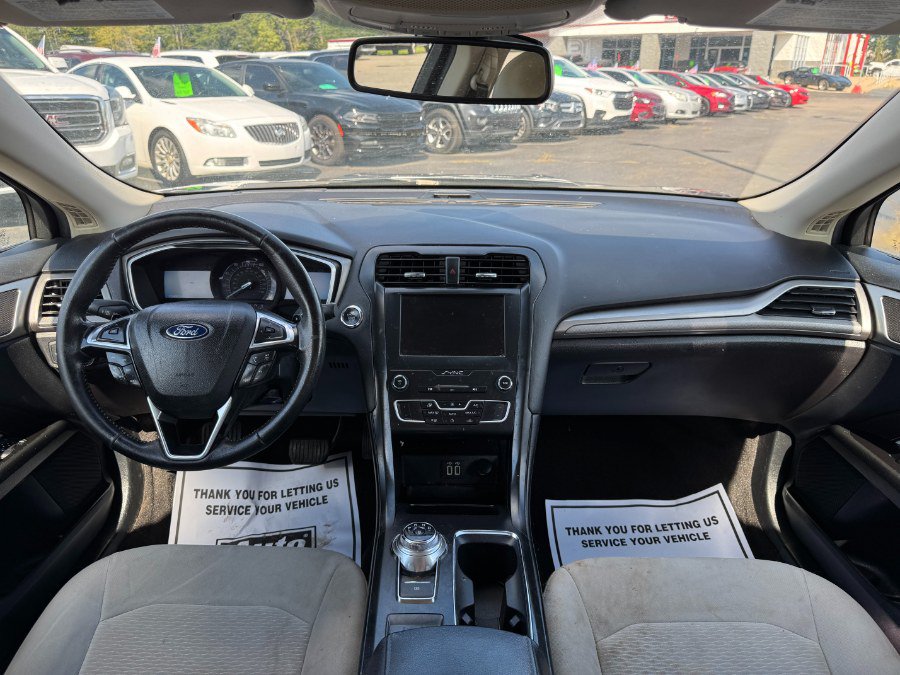 Used 2019 Ford Fusion SE w/ Equipment Group 151A FWD image 20