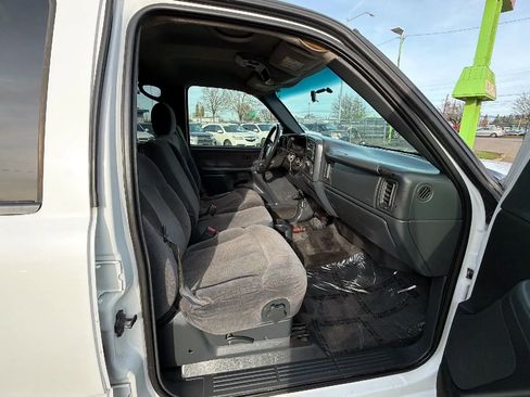 Used 2002 Chevrolet Silverado 2500 LS image 12