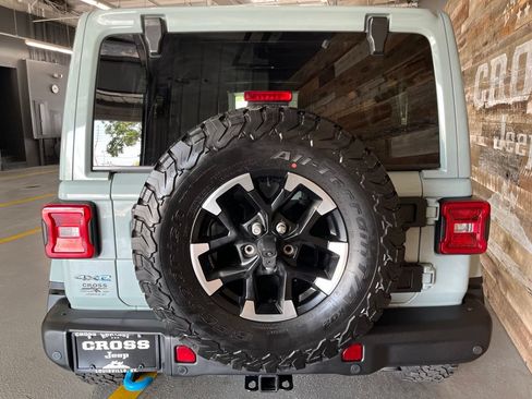 Used 2024 Jeep Wrangler Unlimited Rubicon 4xe AWD/4WD image 25