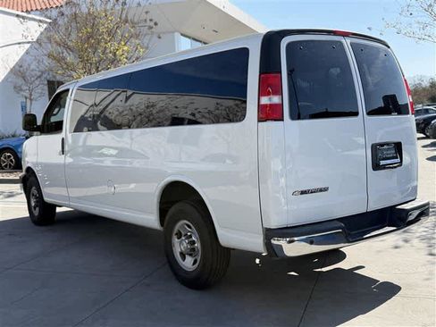 Used 2022 Chevrolet Express 3500 LT w/ LT Preferred Equipment Group RWD image 4