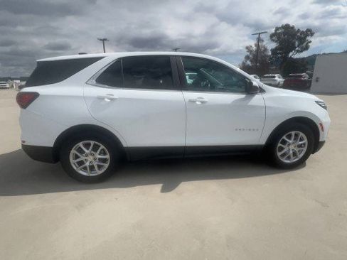 Used 2023 Chevrolet Equinox LT FWD image 9