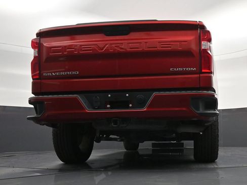 Used 2021 Chevrolet Silverado 1500 Custom RWD image 29