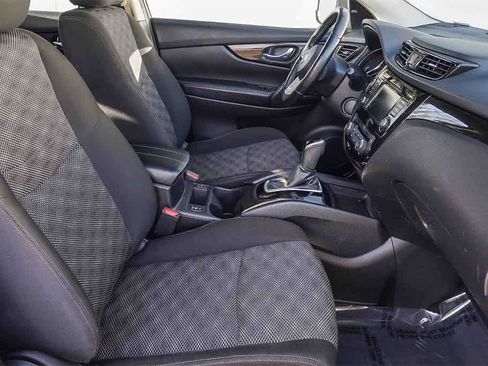 Used 2021 Nissan Rogue Sport SV image 18