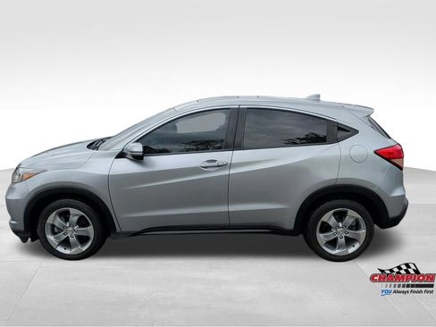 Used 2017 Honda HR-V EX image 2