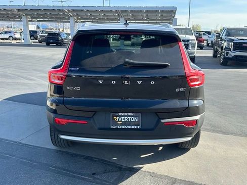 Used 2024 Volvo XC40 B5 Plus AWD/4WD image 23