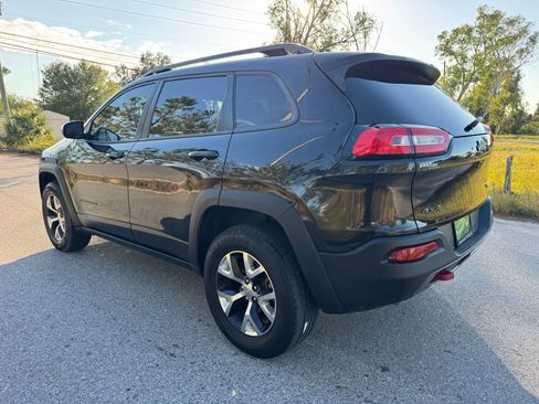 Used 2016 Jeep Cherokee Trailhawk w/ Comfort/Convenience Group image 5