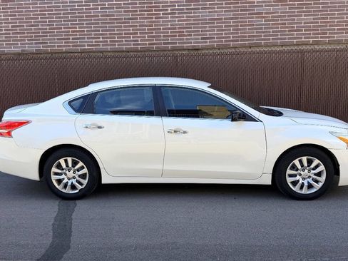 Used 2013 Nissan Altima 2.5 S FWD image 7