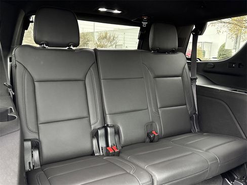 Used 2021 Chevrolet Tahoe Z71 image 18