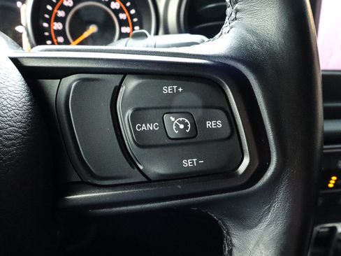 Used 2019 Jeep Wrangler Unlimited Sport S AWD/4WD image 36