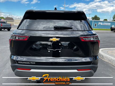 Used 2025 Chevrolet Equinox LT AWD/4WD image 4