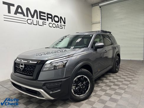 Used 2025 Nissan Pathfinder Rock Creek image 2
