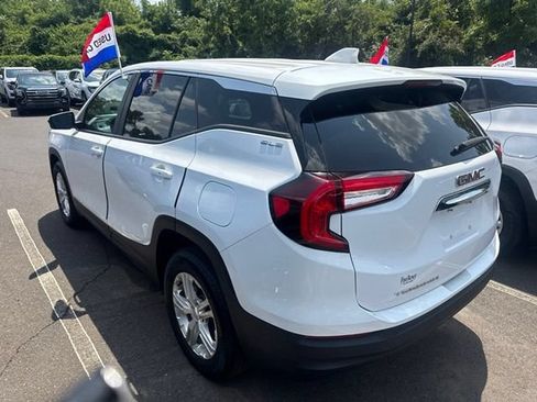 Used 2024 GMC Terrain SLE FWD image 13