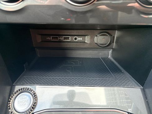 Used 2020 Volkswagen Tiguan SE R-Line FWD image 19