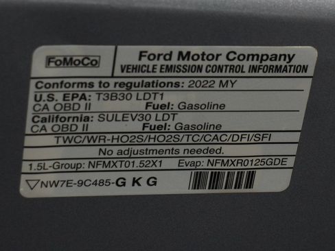 Used 2022 Ford Escape SE w/ SE Sport Appearance Package image 13