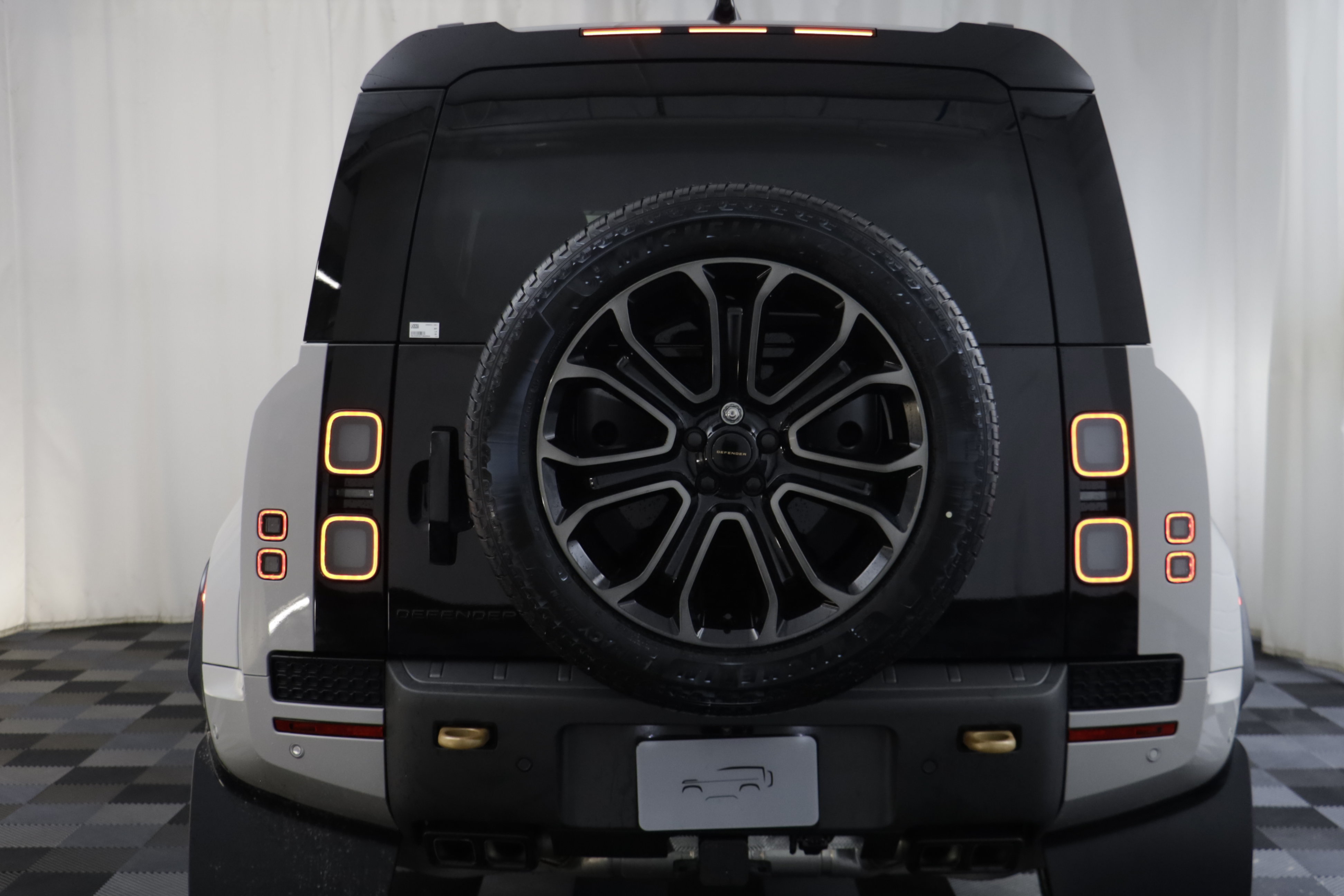 New 2026 Land Rover Defender 110 OCTA AWD/4WD image 20