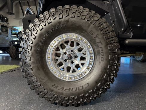 Used 2022 Jeep Gladiator Rubicon image 24