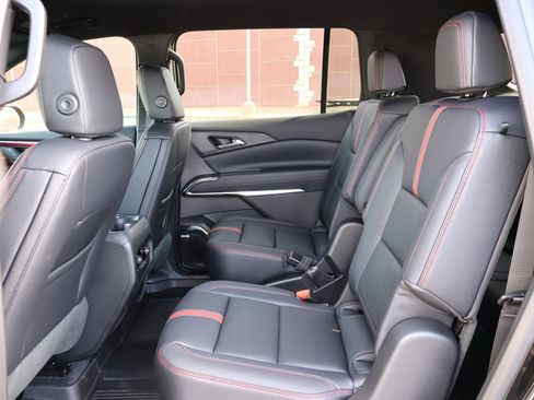 New 2026 Chevrolet Traverse RS w/ LPO, Floor Liner Package image 20