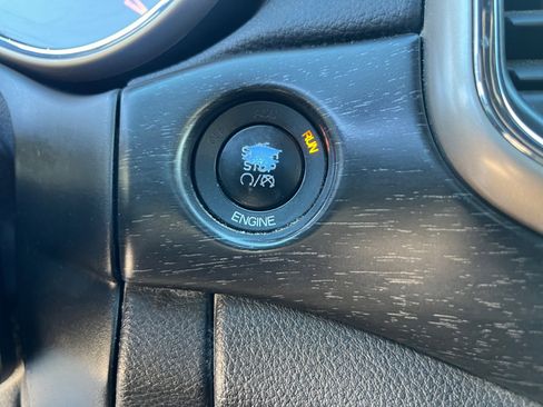 Used 2015 Jeep Grand Cherokee Laredo w/ Quick Order Package 23E image 28