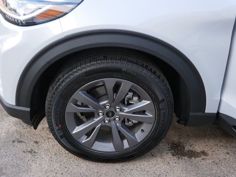 Used 2026 Ford Explorer Active w/ Active Comfort Package AWD/4WD image 15