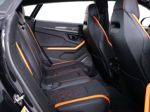Used 2026 Lamborghini Urus SE AWD/4WD image 32