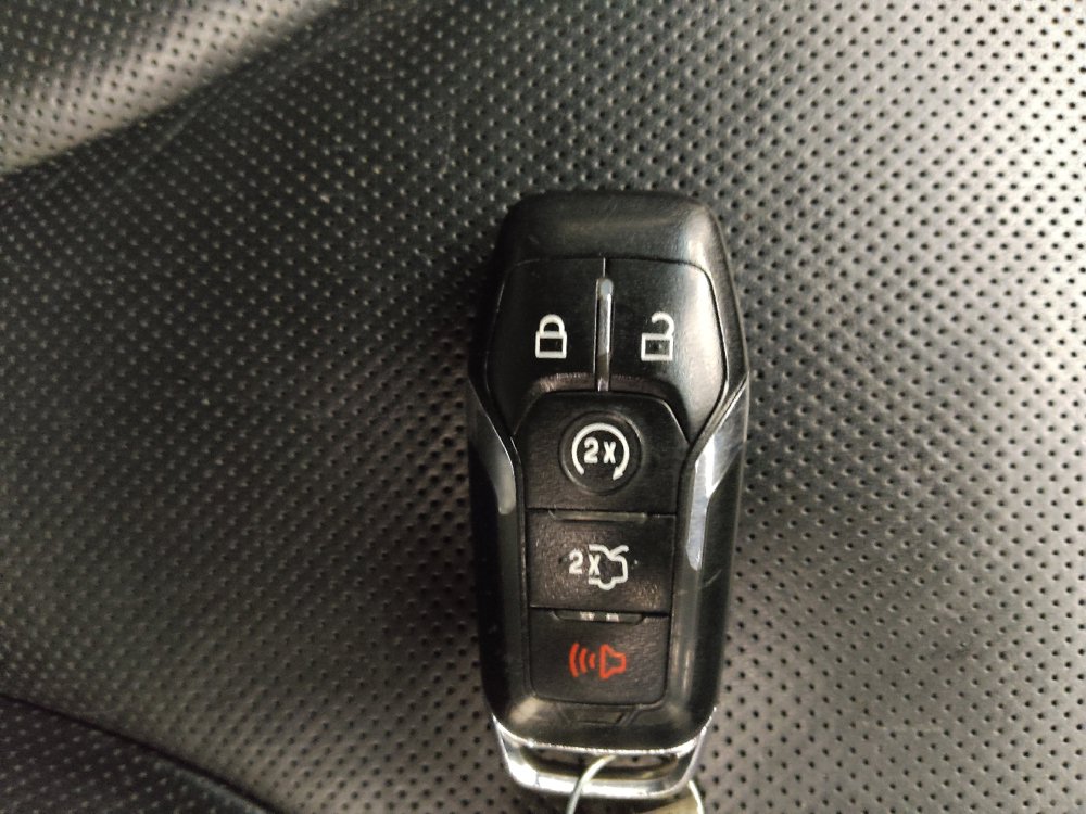 Used 2016 Lincoln MKX Reserve w/ Driver Assistance Package AWD/4WD image 32