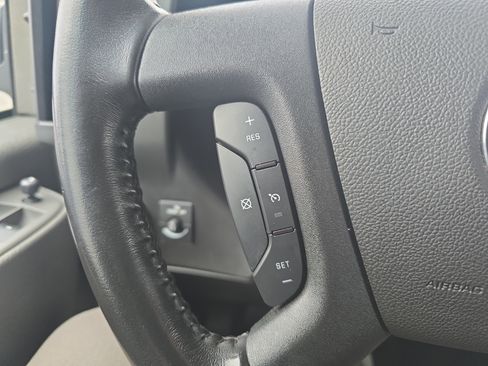 Used 2023 Chevrolet Express 3500 LS image 23