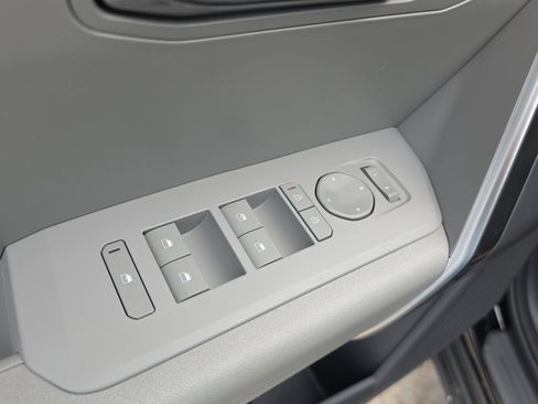 New 2027 Kia Seltos LX FWD image 19