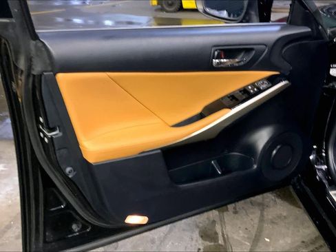 Used 2016 Lexus IS 300 AWD image 21