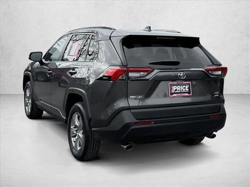 Used 2025 Toyota RAV4 XLE AWD/4WD image 5