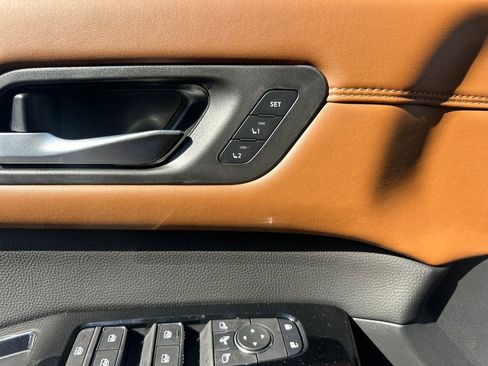 New 2025 Nissan Pathfinder Platinum w/ Cargo Package image 12