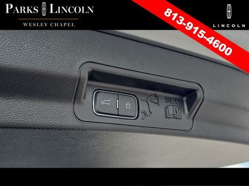 Used 2023 Ford Explorer Platinum w/ Technology Package AWD/4WD image 9
