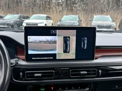 Used 2022 Lincoln Nautilus Reserve image 25