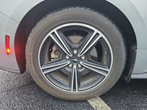 Used 2024 Ford Mustang Premium image 9