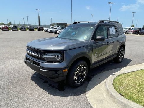 Used 2024 Ford Bronco Sport Outer Banks w/ Tech Package AWD/4WD image 3