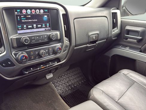 Used 2018 Chevrolet Silverado 1500 LT w/ Texas Edition image 13